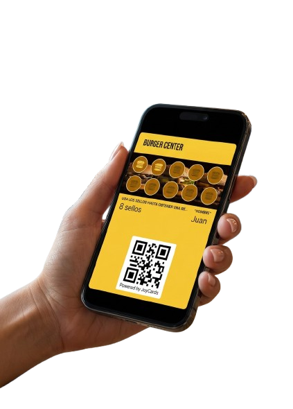 Cliente usando una tarjeta digital JoyCards en un iPhone